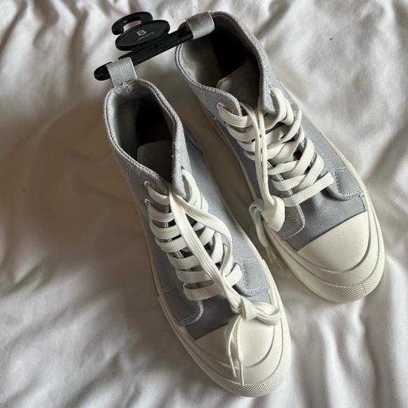 Ardenes Shoes Size 8 - Picture 1 of 2